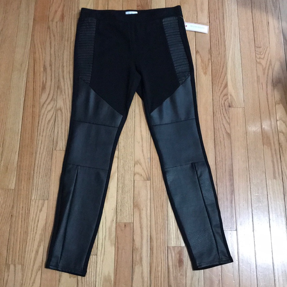 Bisou Bisou black leggings NWT